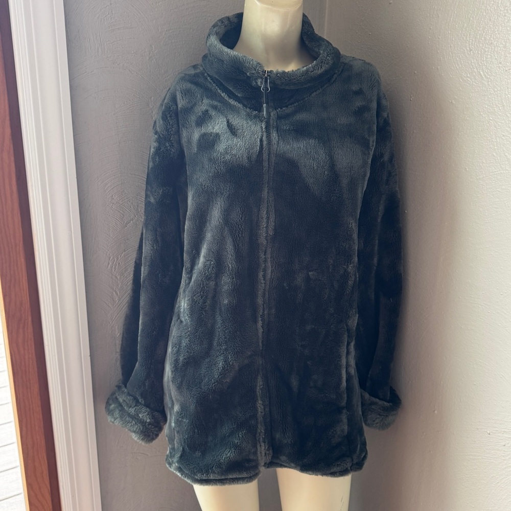 32 Degrees Heat Women's Plush Faux Fur Full Zip Jacket, dark gray, size XL